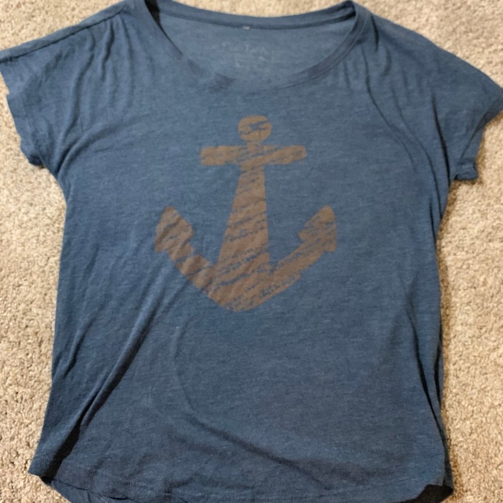 Feed The Arts Anchor Shirt Size Etra-Small